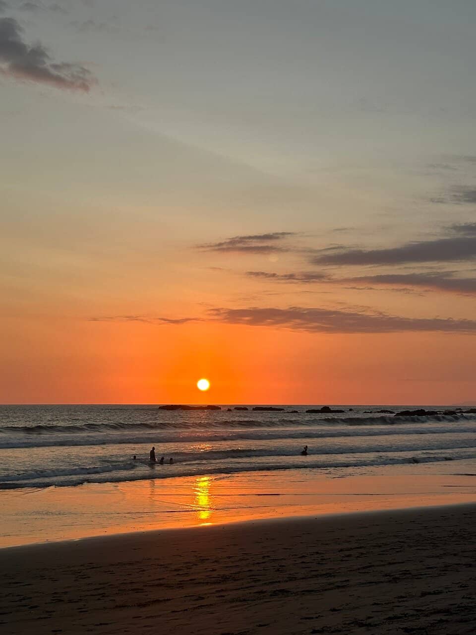 Underwater Statue Exploration