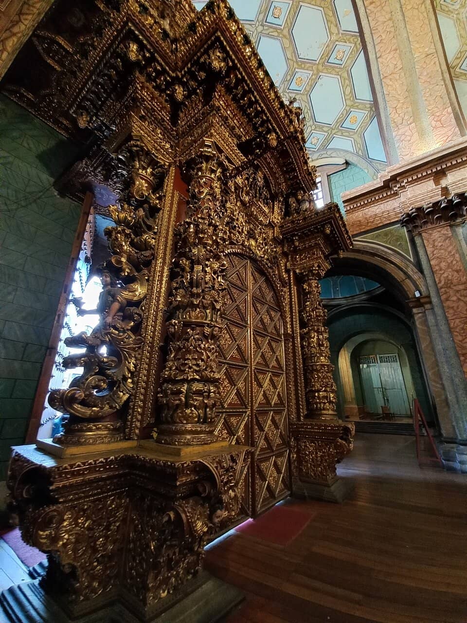 Domed Ceiling Artistry