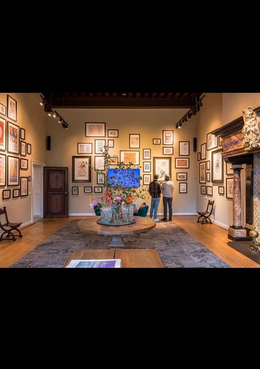 The House with Six Heads