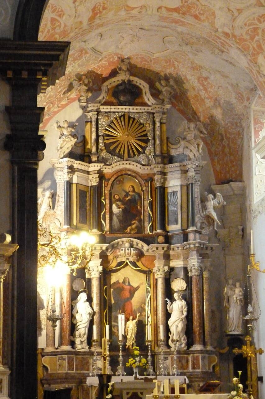 Elegant Architecture