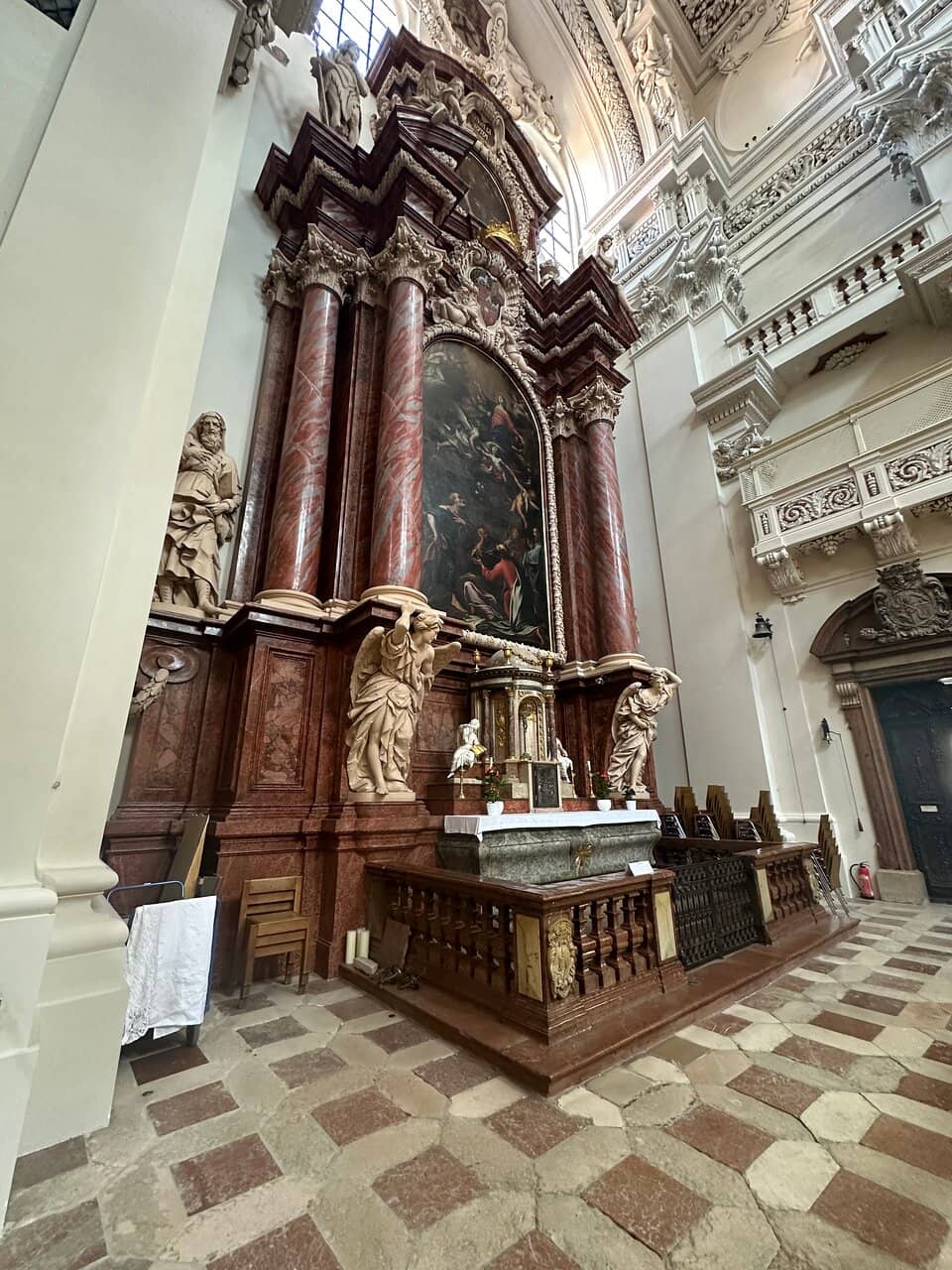 Twin Towers and Grand Facade