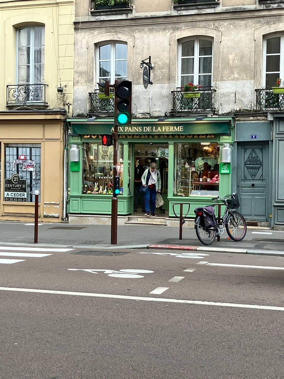 Friendly Service with a Treat