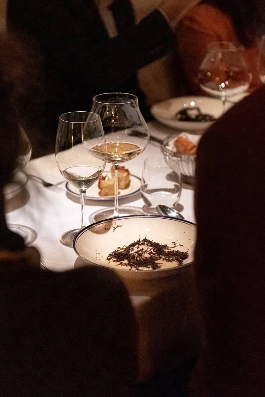 Stylish Outdoor Terrace Dining