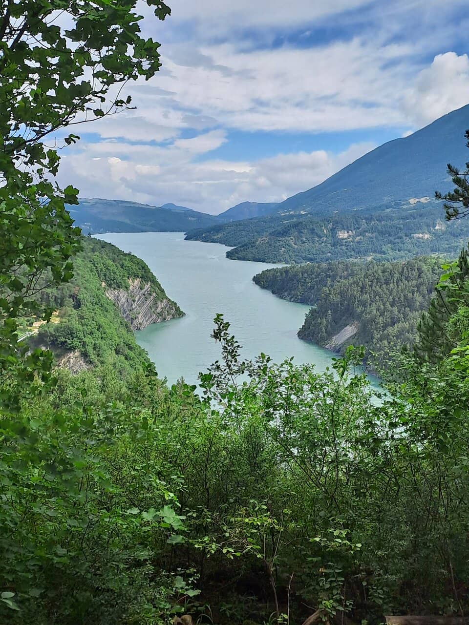 Himalayan Footbridge of the Ébron