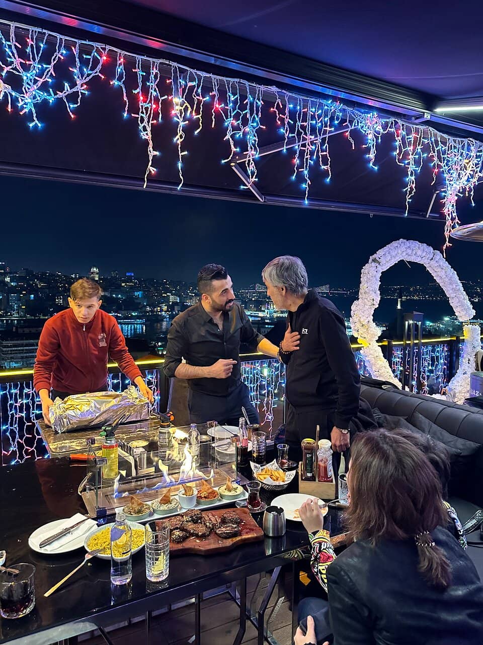 Delicious Pasta & Burgers