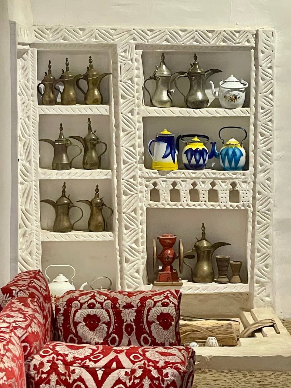 Historical Artifacts & Classic Cars