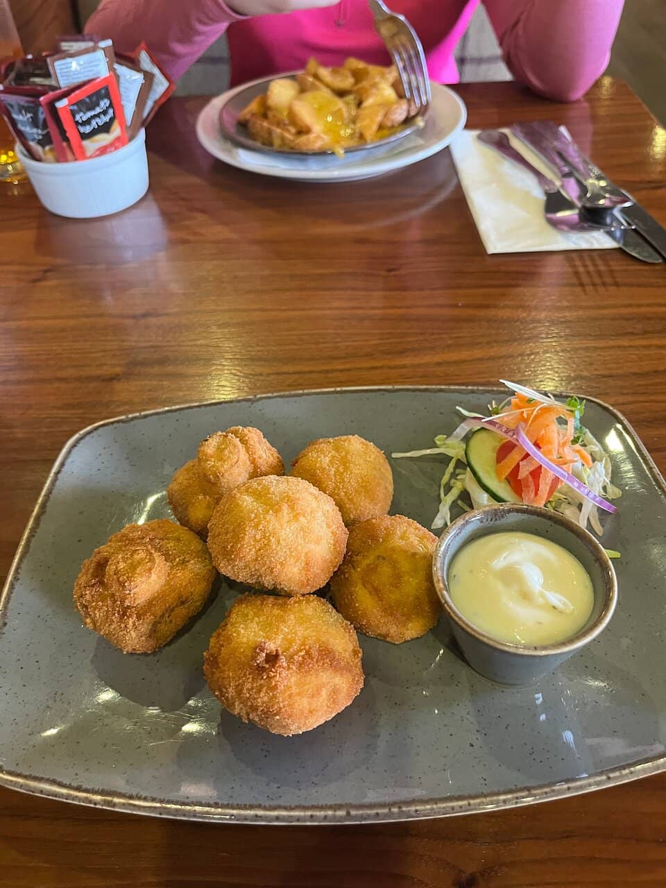 Pool and Sports Bar Vibe