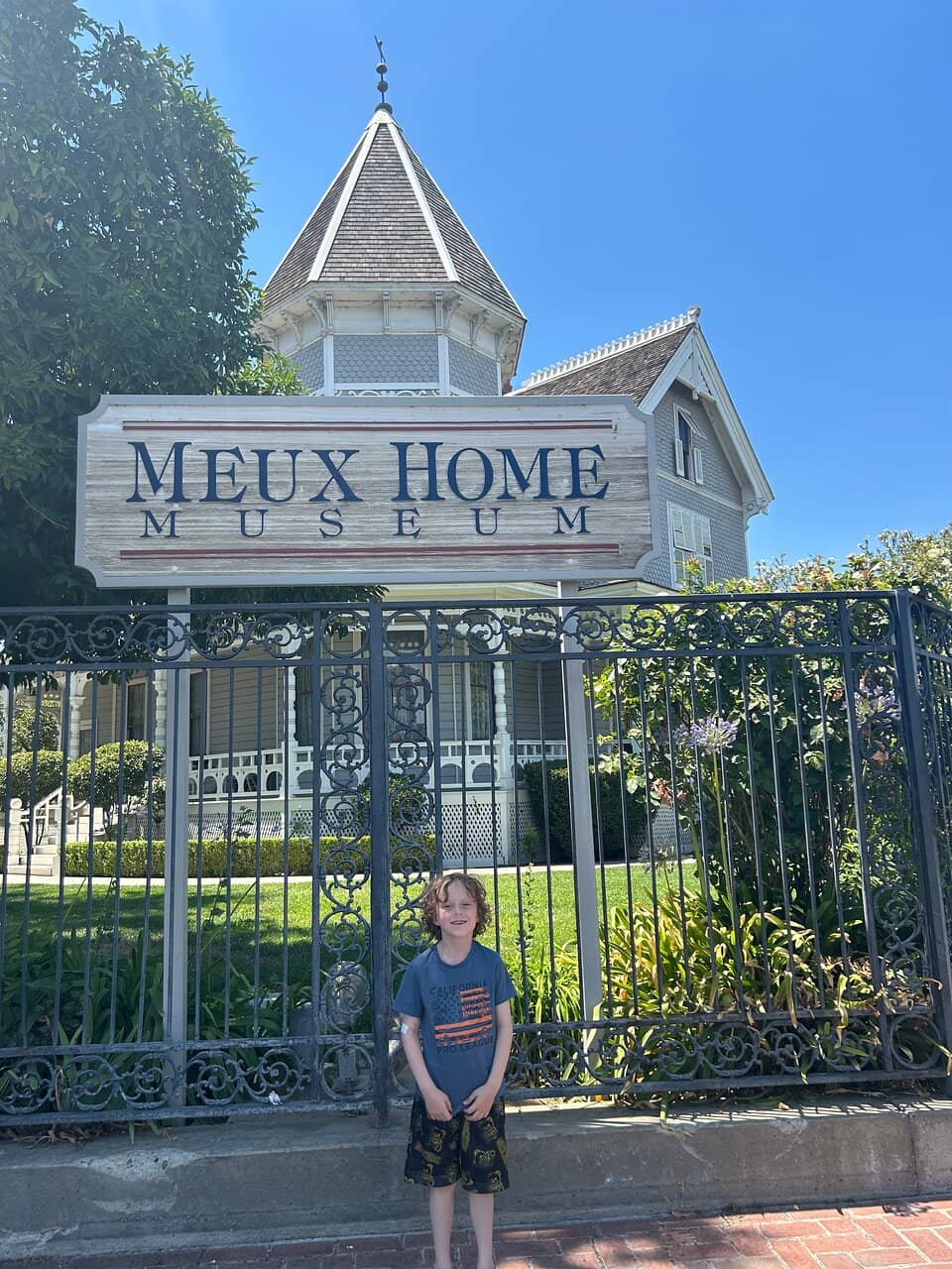 Period Furnishings & Clothing