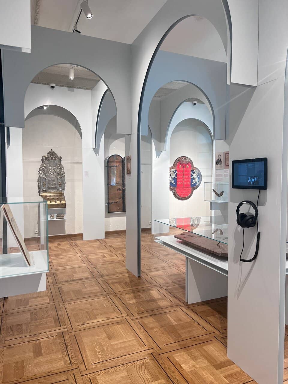 Interactive Interviews