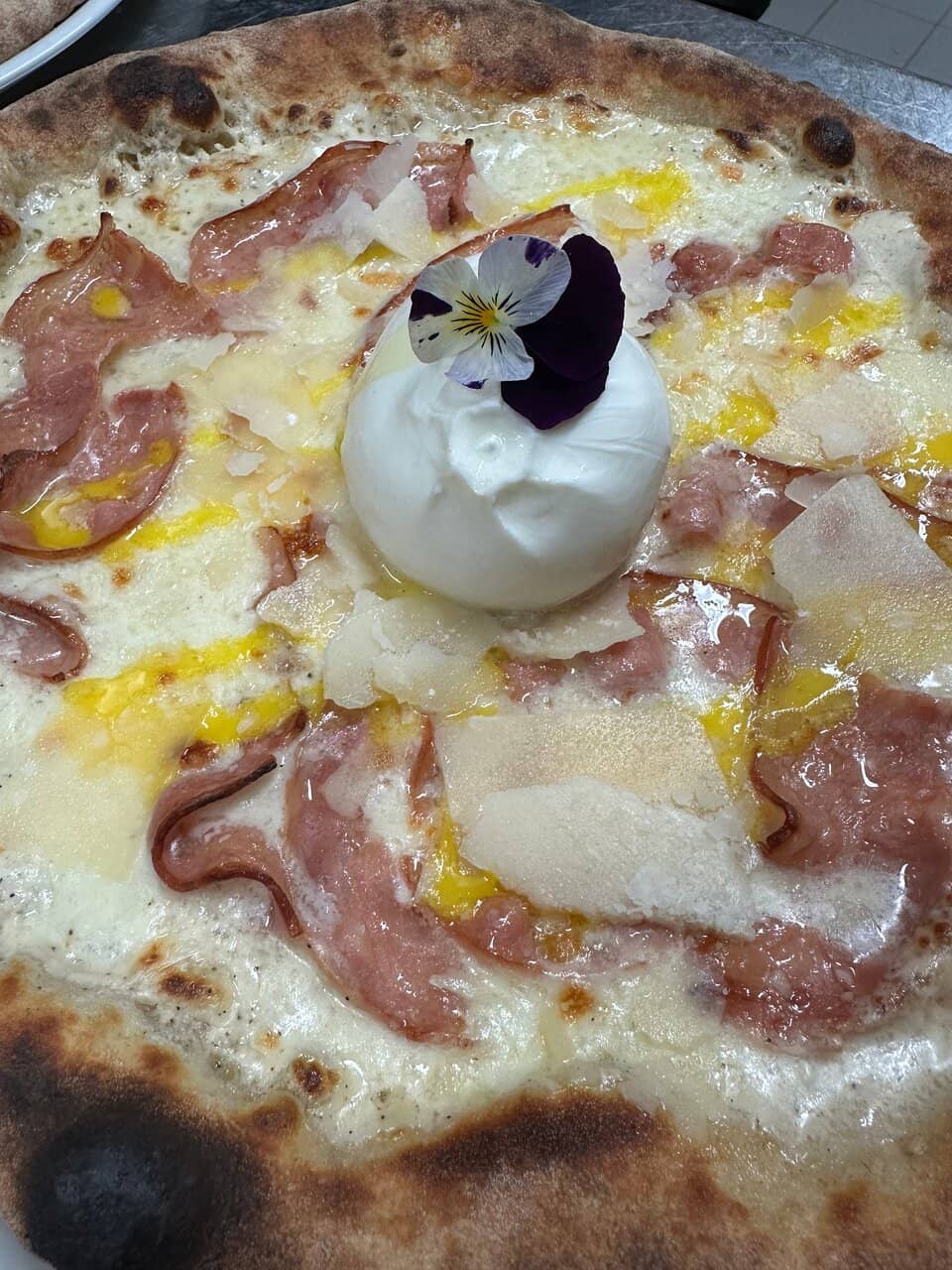 Pizza CARBONARA Supplement Burrata