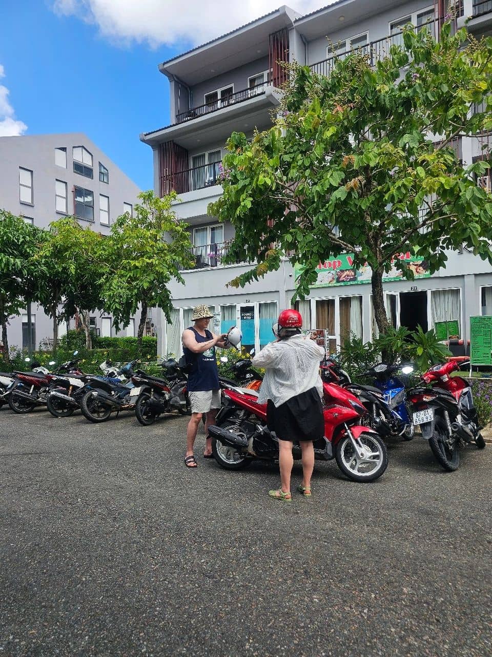 Nightlife and Dining