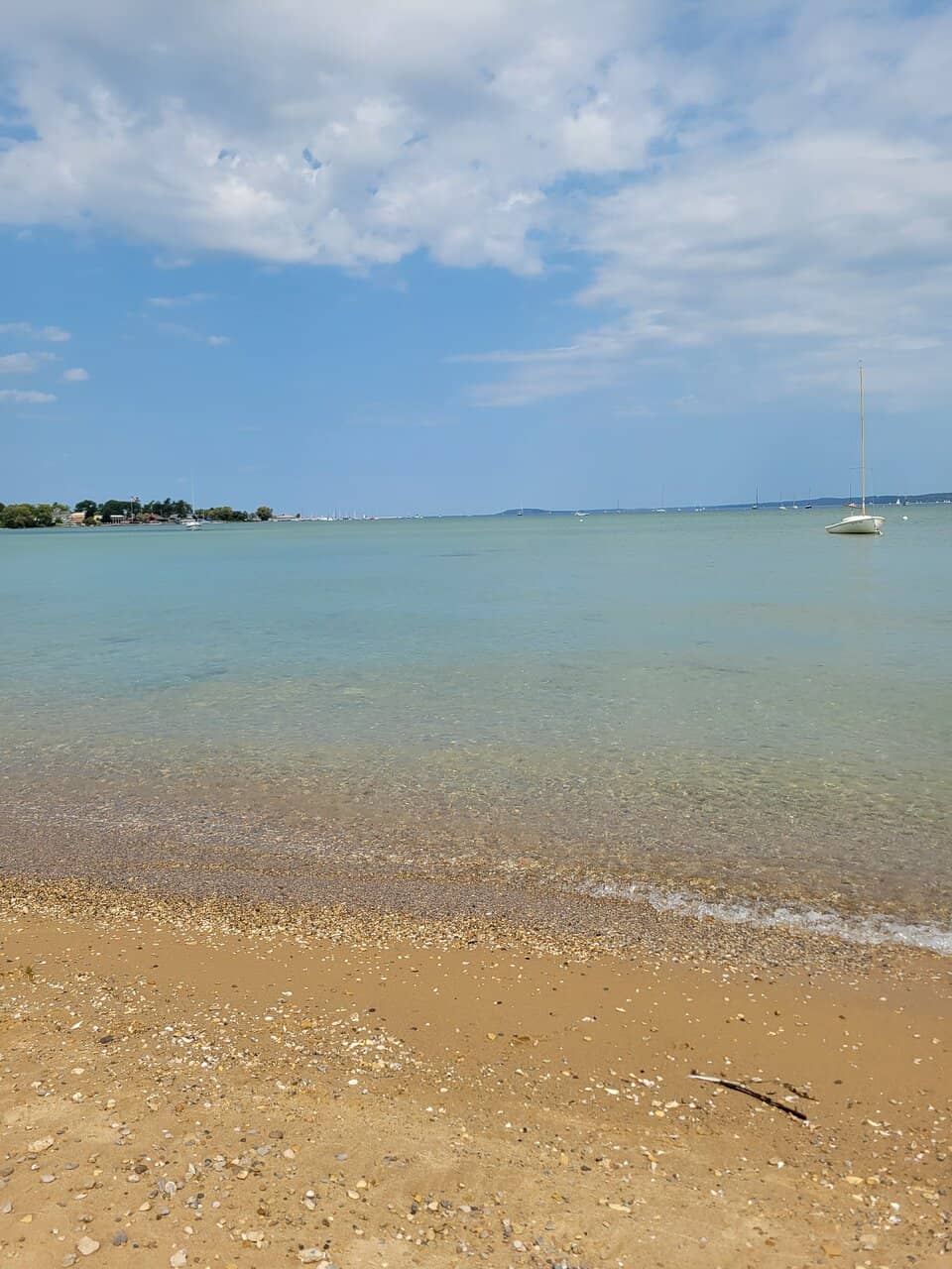 Marina Lounge & Kitchen