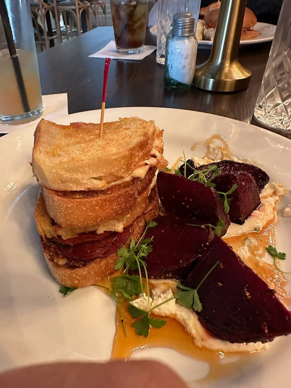 Brunch Bliss with Bottomless Drinks