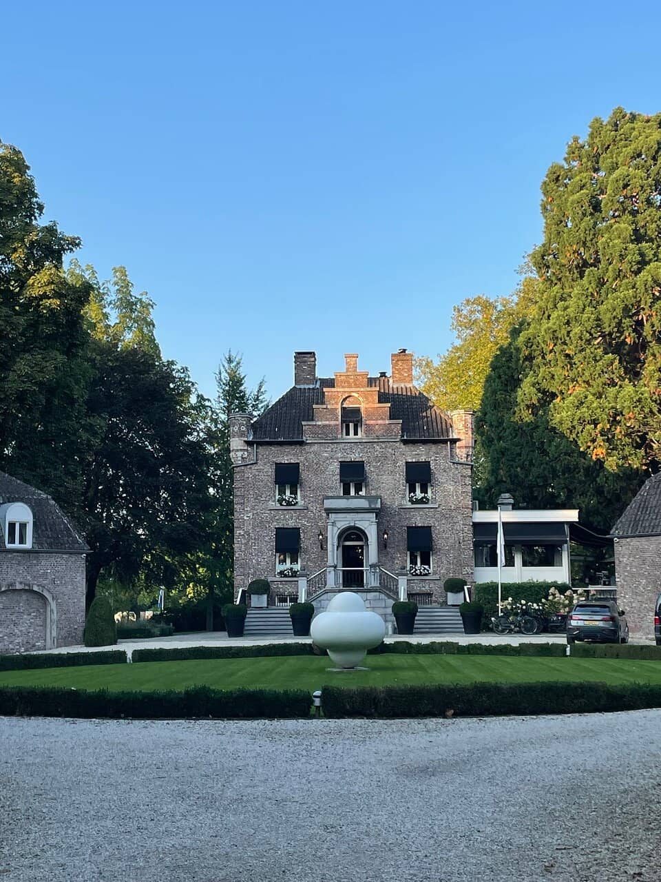 Picturesque Gardens & Animals