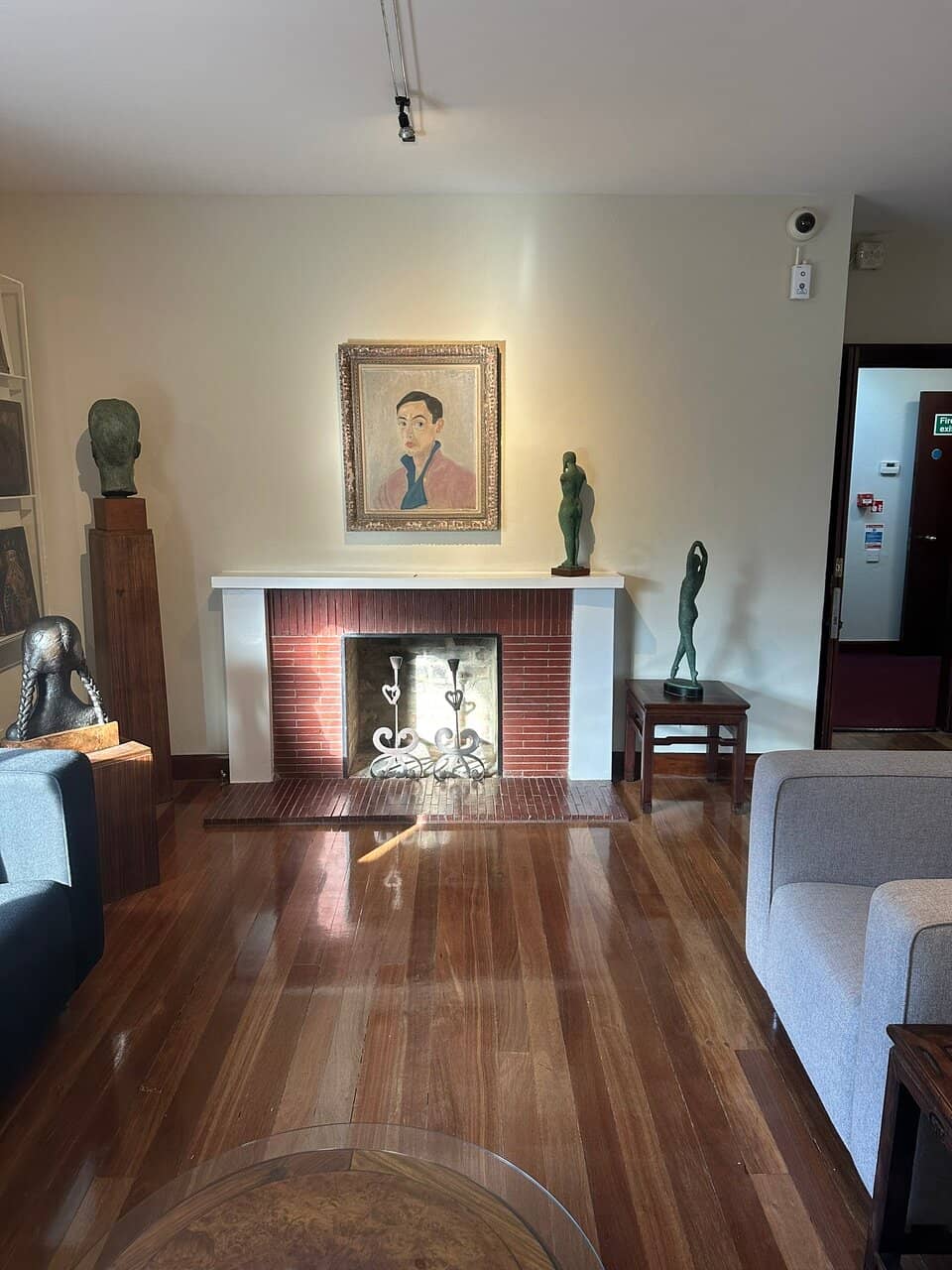 Dora Gordine's Sculptures