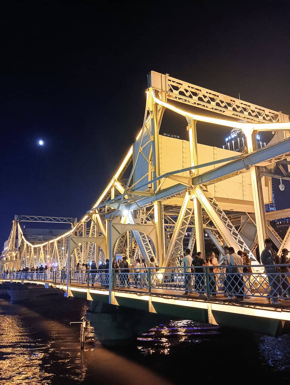 Riverside Stroll & Local Flavors