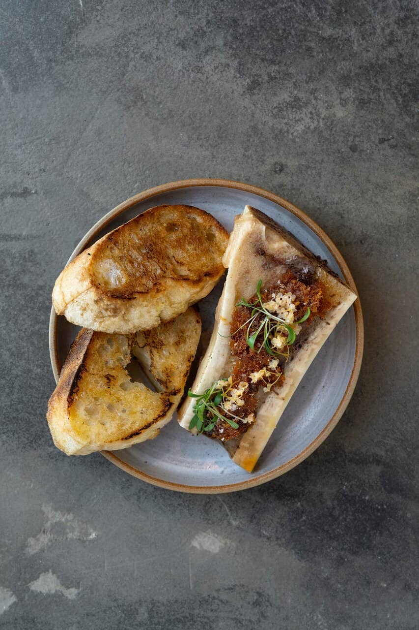 Cozy & Chic Atmosphere