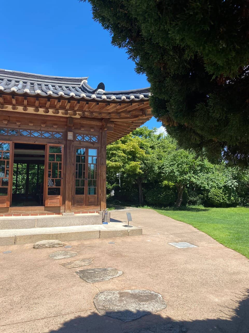 Traditional Hanok Architecture