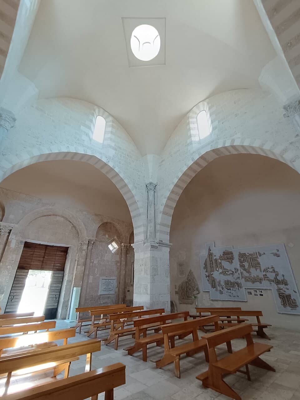 Modern Reconstruction Structure