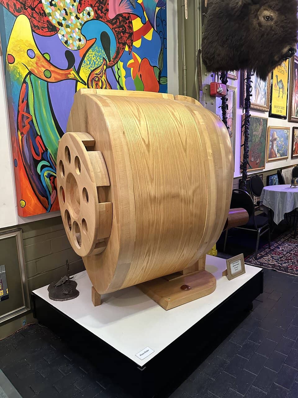 Themed Rooms & Vintage Cars