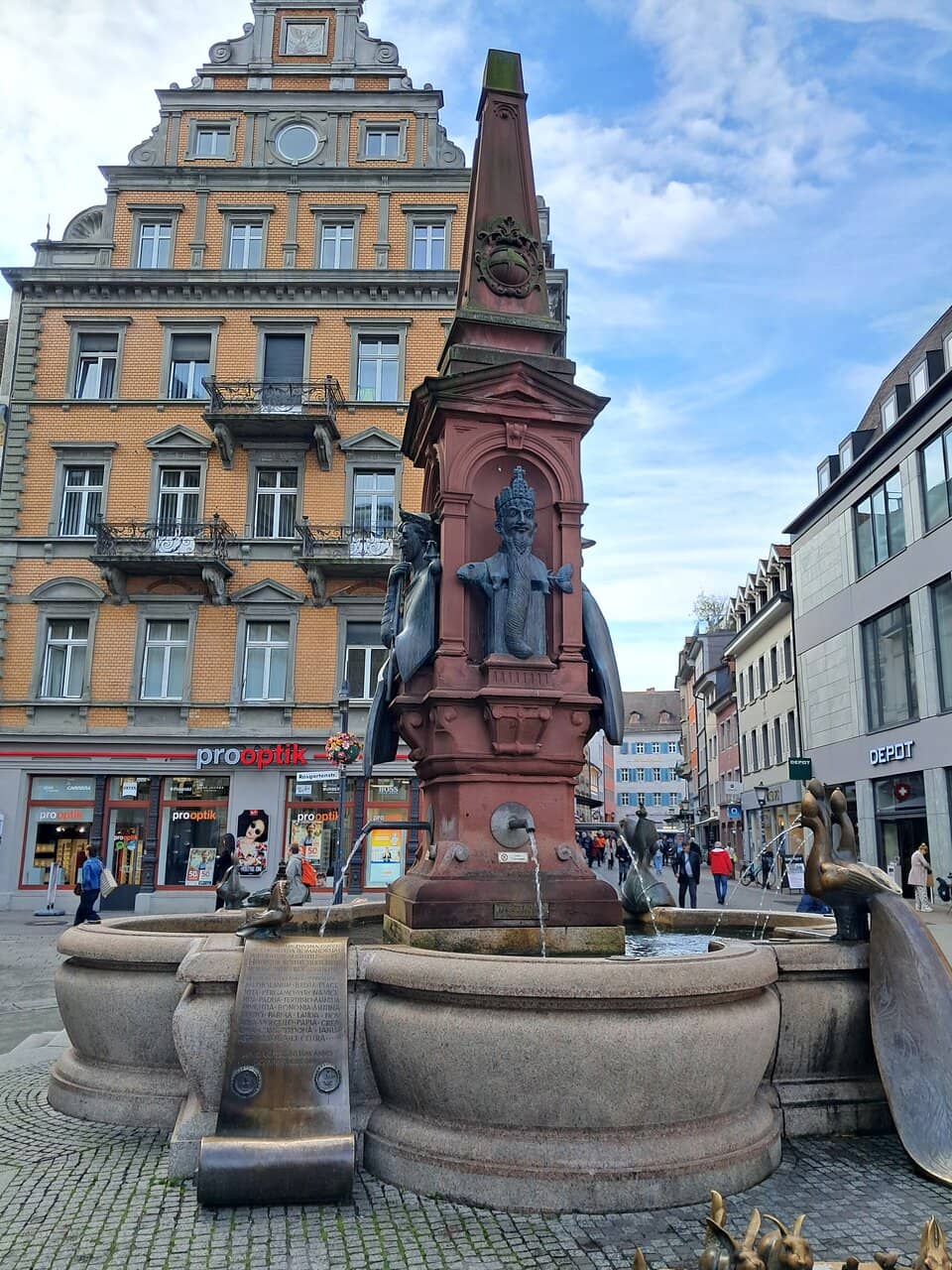 Vibrant Market Atmosphere