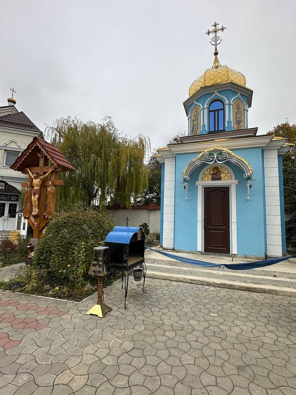 Intricate Interior Decor