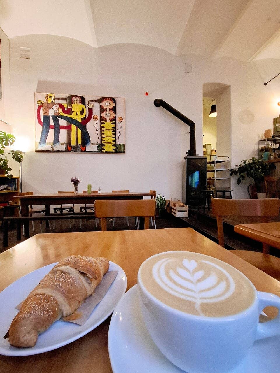 Cozy Student-Cafe Ambiance