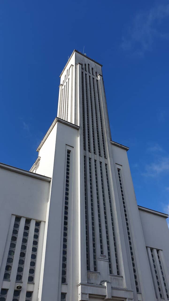 Striking Modern Interior