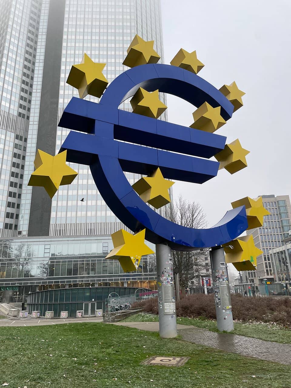 The Iconic Euro Sign