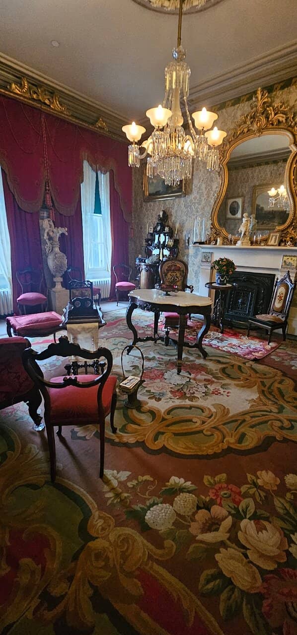 Victorian-Era Furnishings