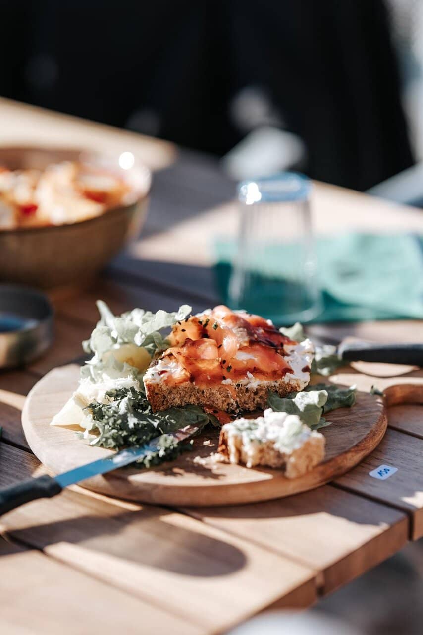 The Mirror Lake Effect