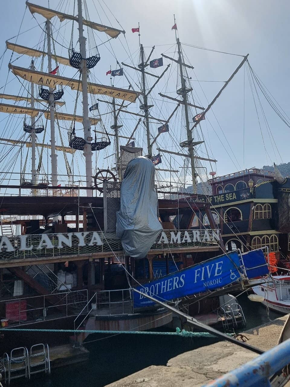 Yacht & Sailboat Views