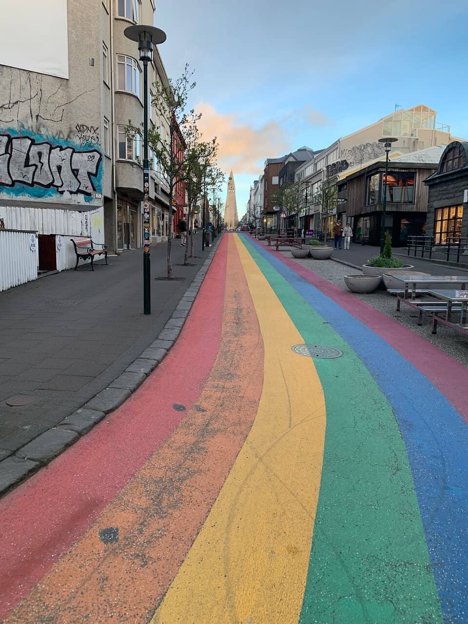 Charming Boutiques & Cafes