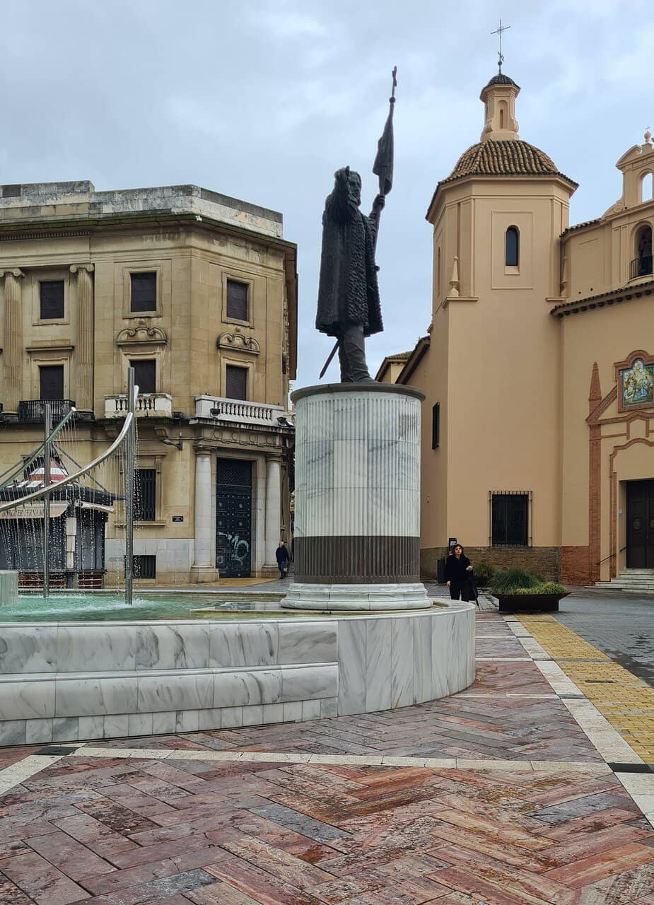 New Fountain & Columbus Monument