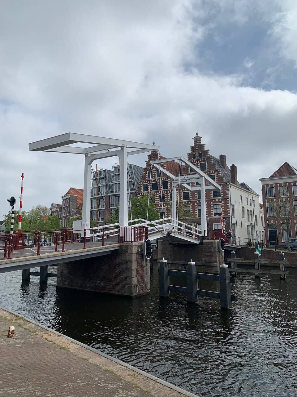 Canal-side Cafes & Brunch