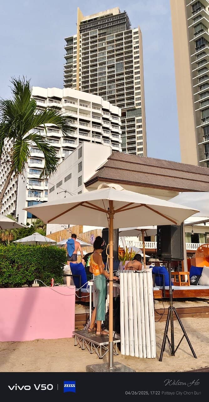 Chilled Beachfront Ambiance