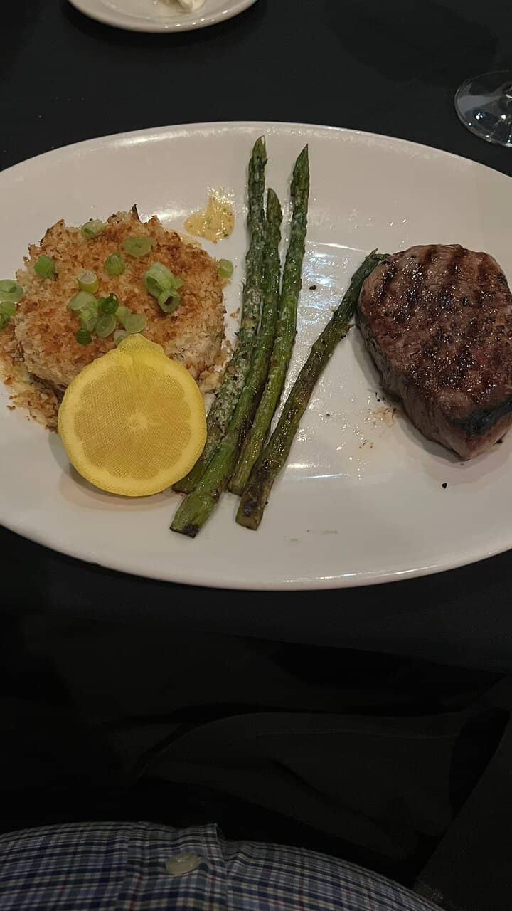 Romantic Ambiance with Live Music