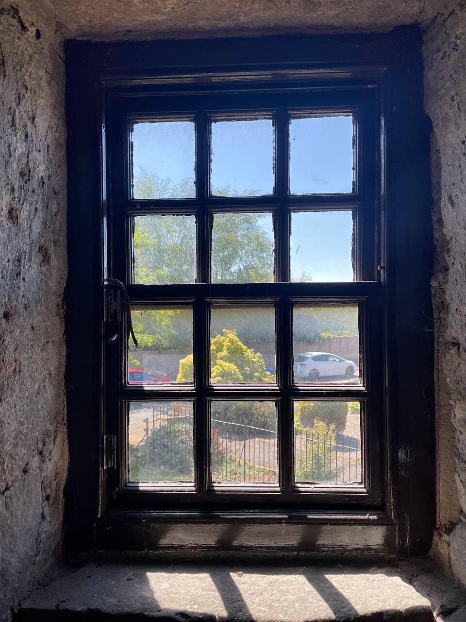 Unique Z-Shaped Floor Plan