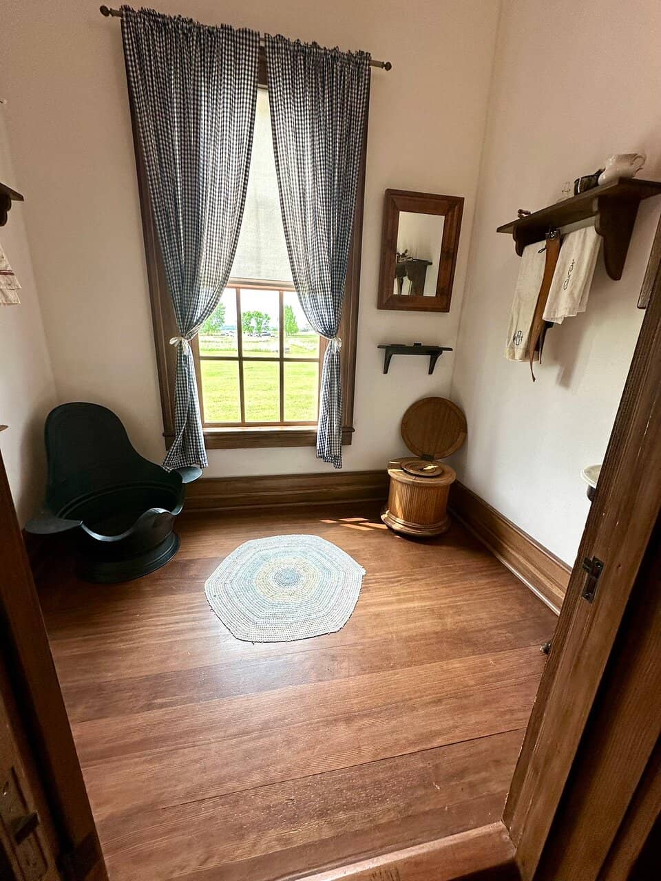 Commissary and Barracks