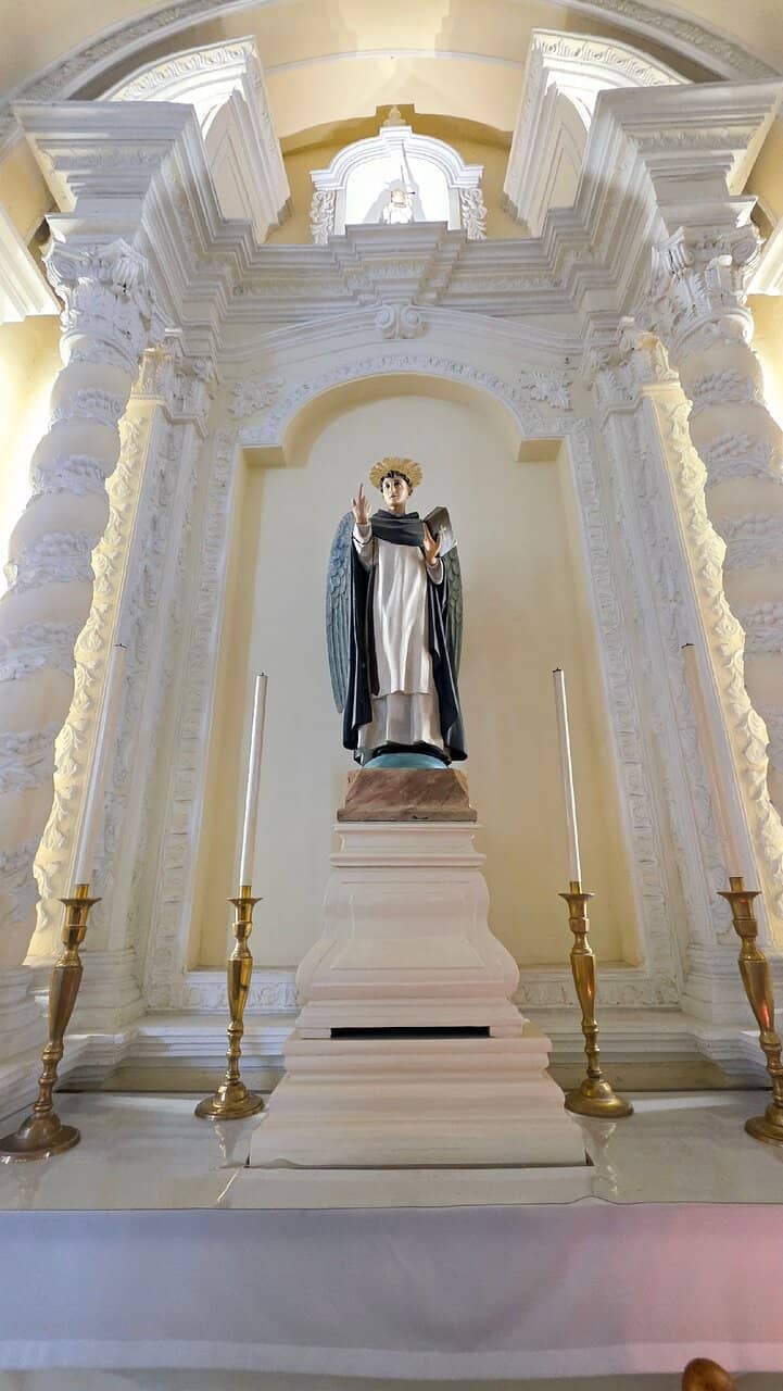 Senado Square Proximity