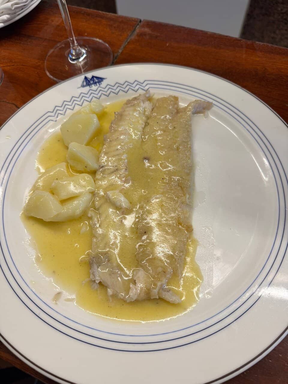 Lively Waterfront Ambiance