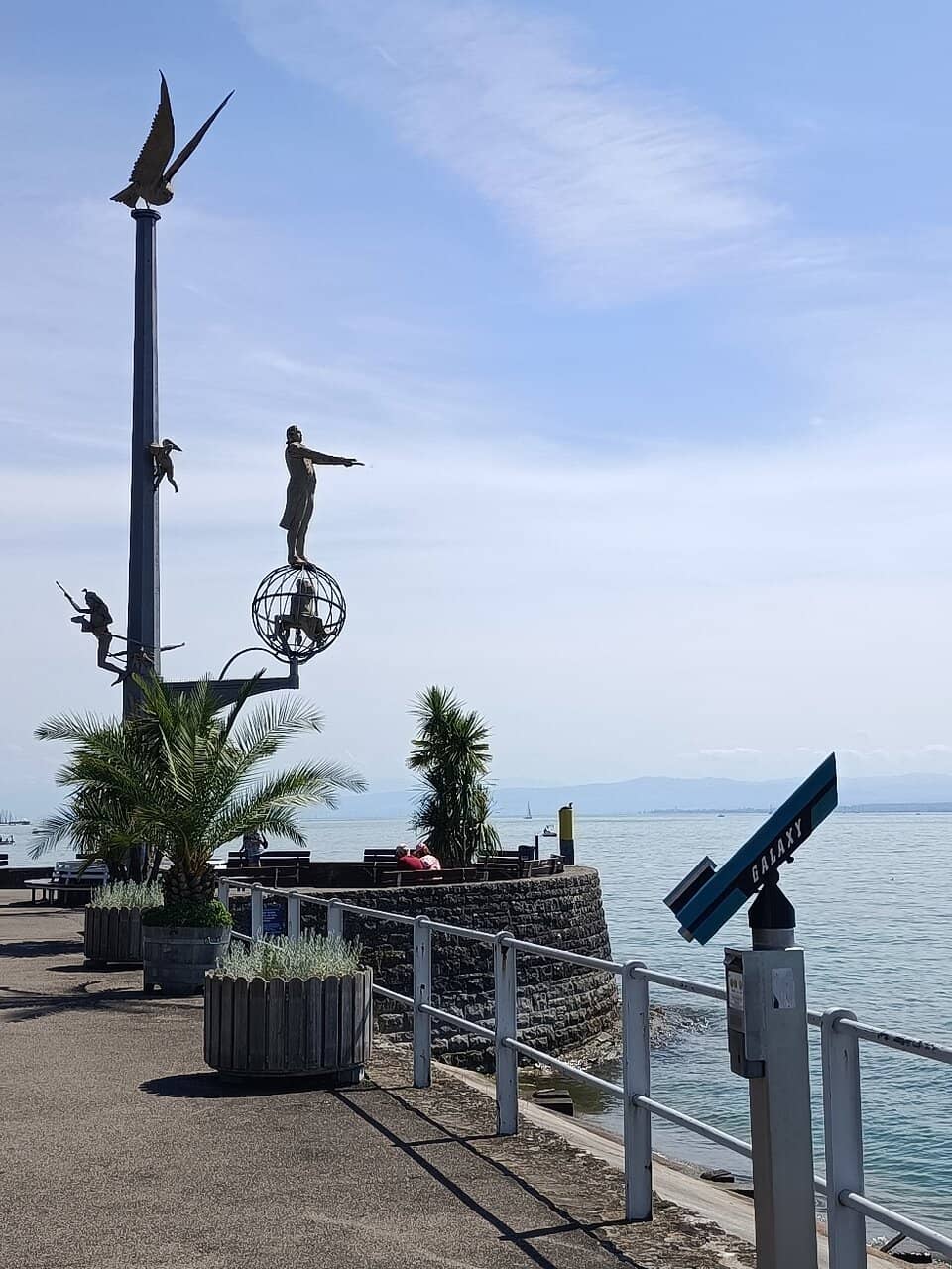 Panoramic Lake Views