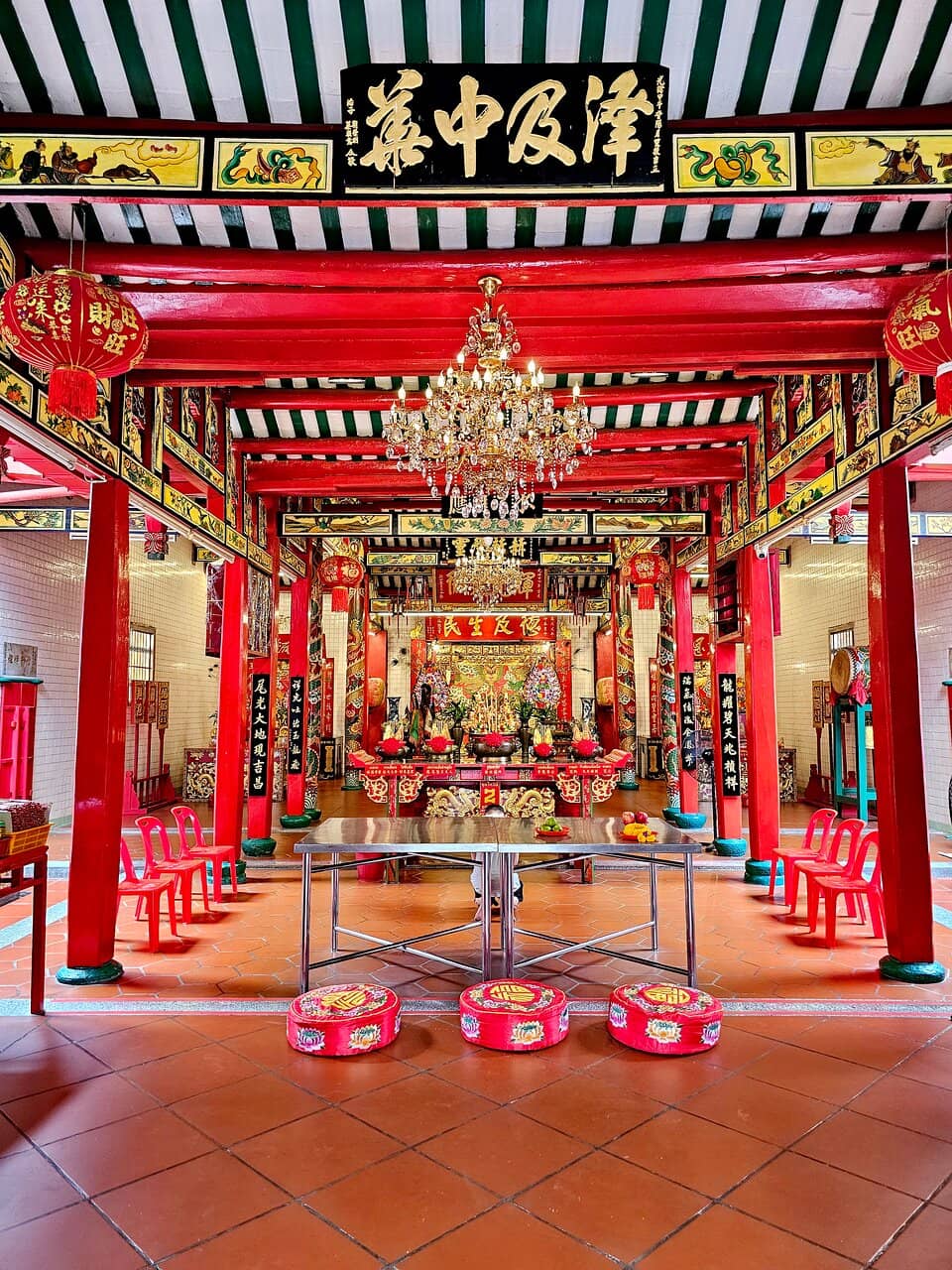 Intricate Dragon Tailgate Entrance