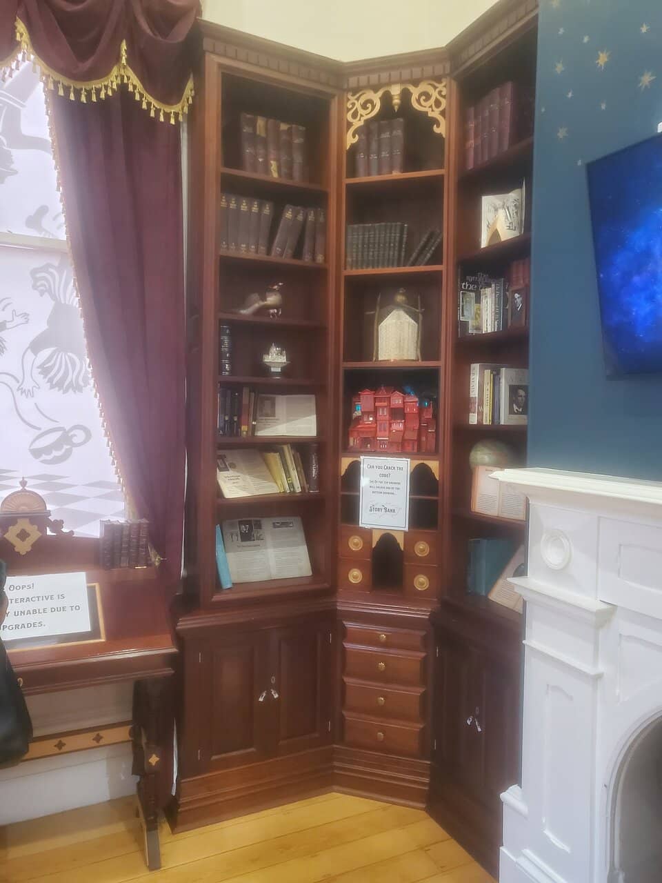 Mary Poppins Themed Traffic Lights