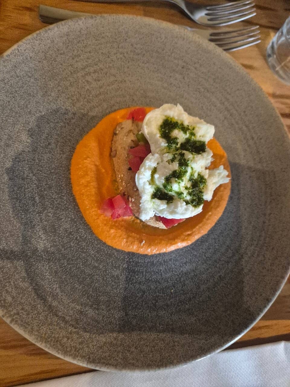 Romantic & Family-Friendly Vibe