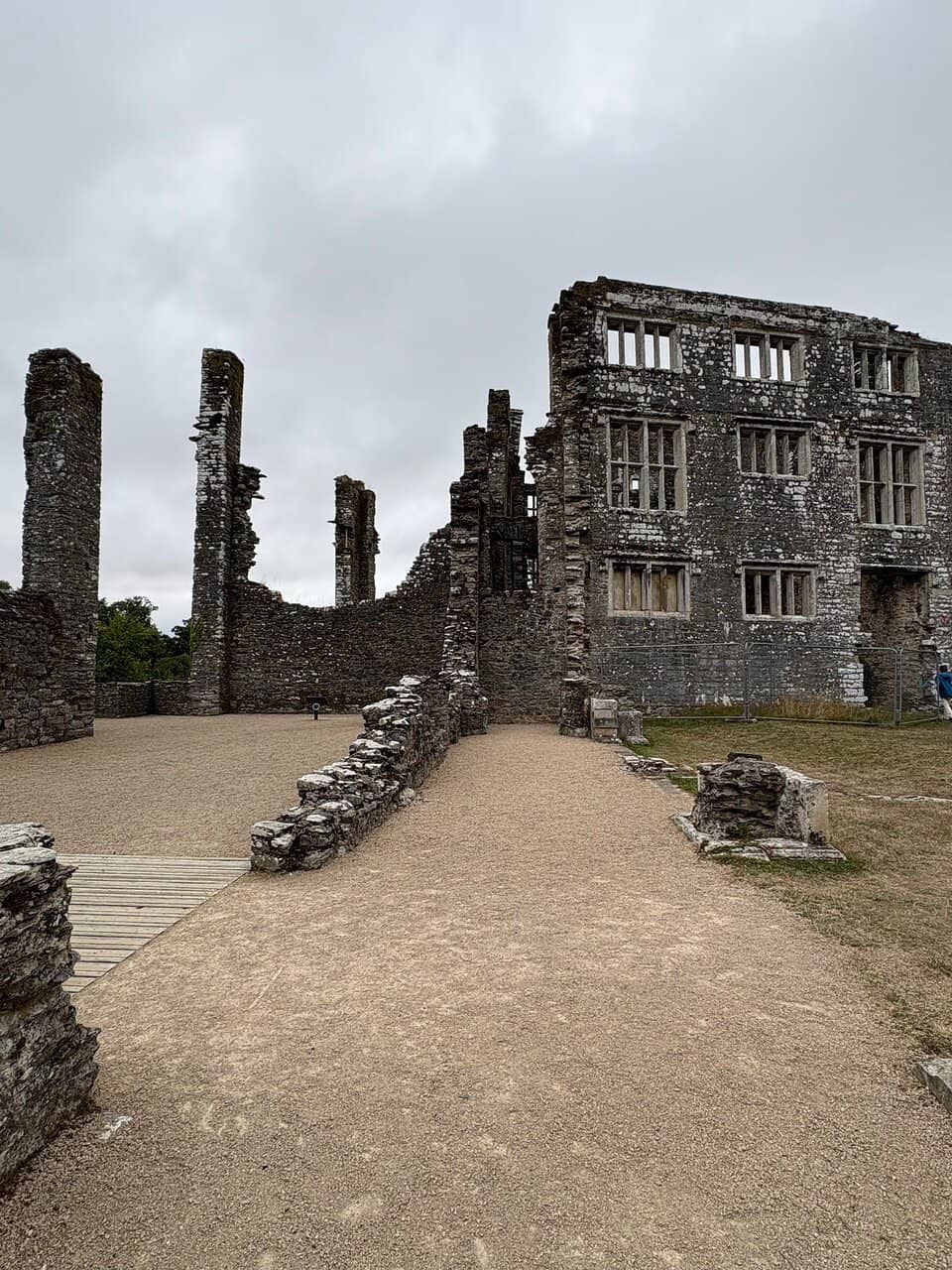 Elizabethan Mansion Ruins