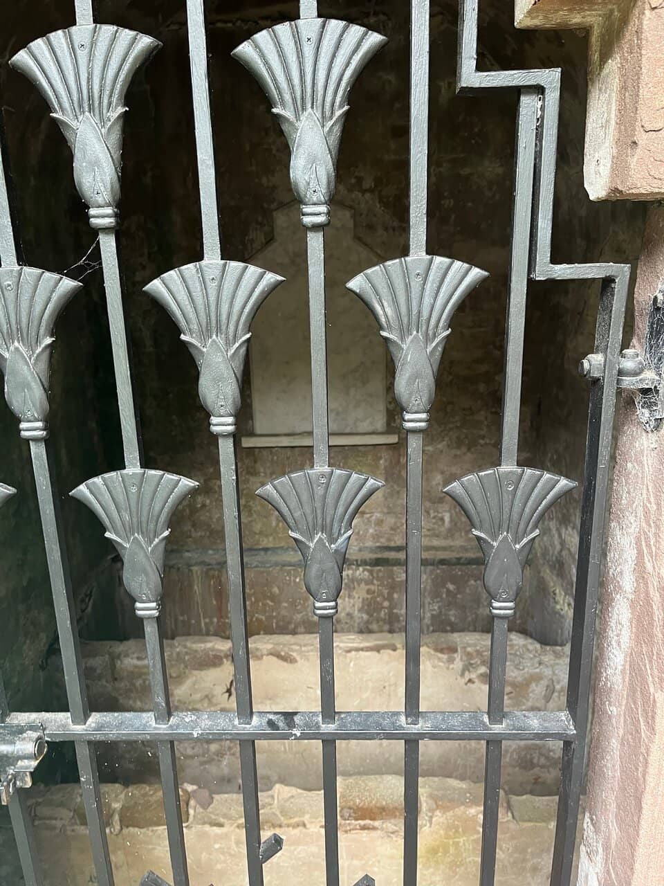 Seashell-Infused Walls