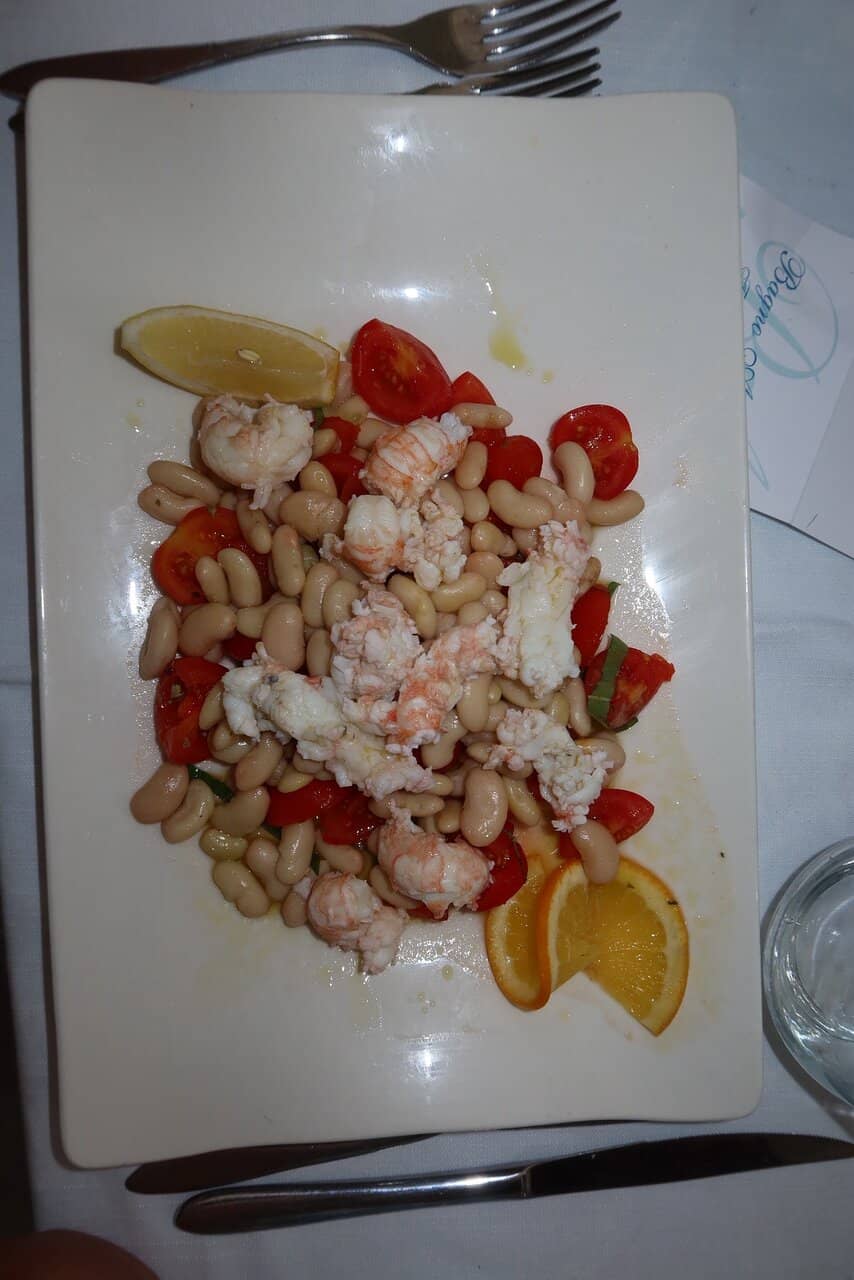 Chic Beach Club Ambiance