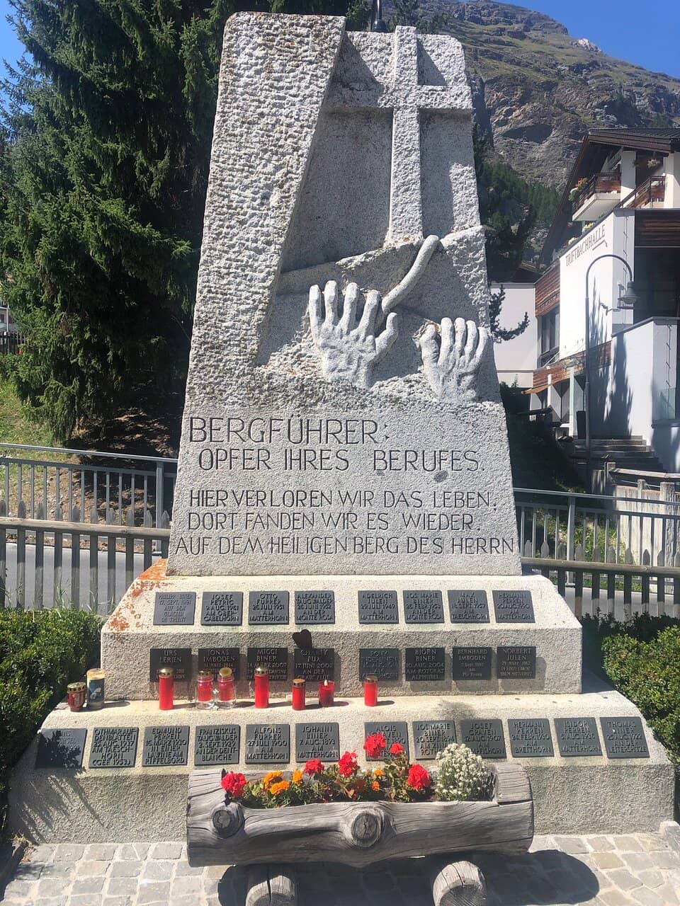Heartwarming Grave Decorations
