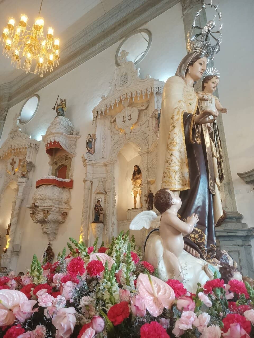 Unique 'A Senhora é Morta' Bell